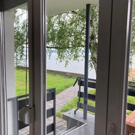 Lakeside Apartman Holiday home Balatonszarszo