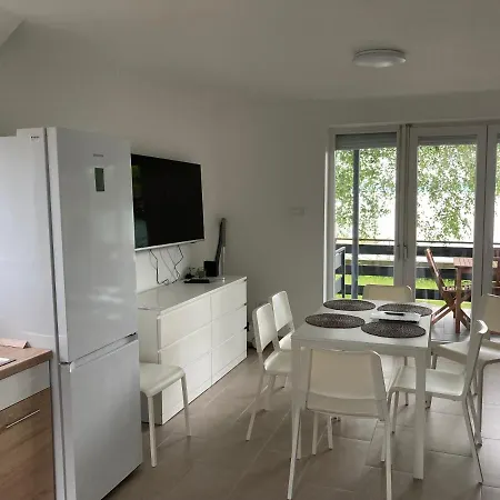 Holiday home Lakeside Apartman Balatonszarszo
